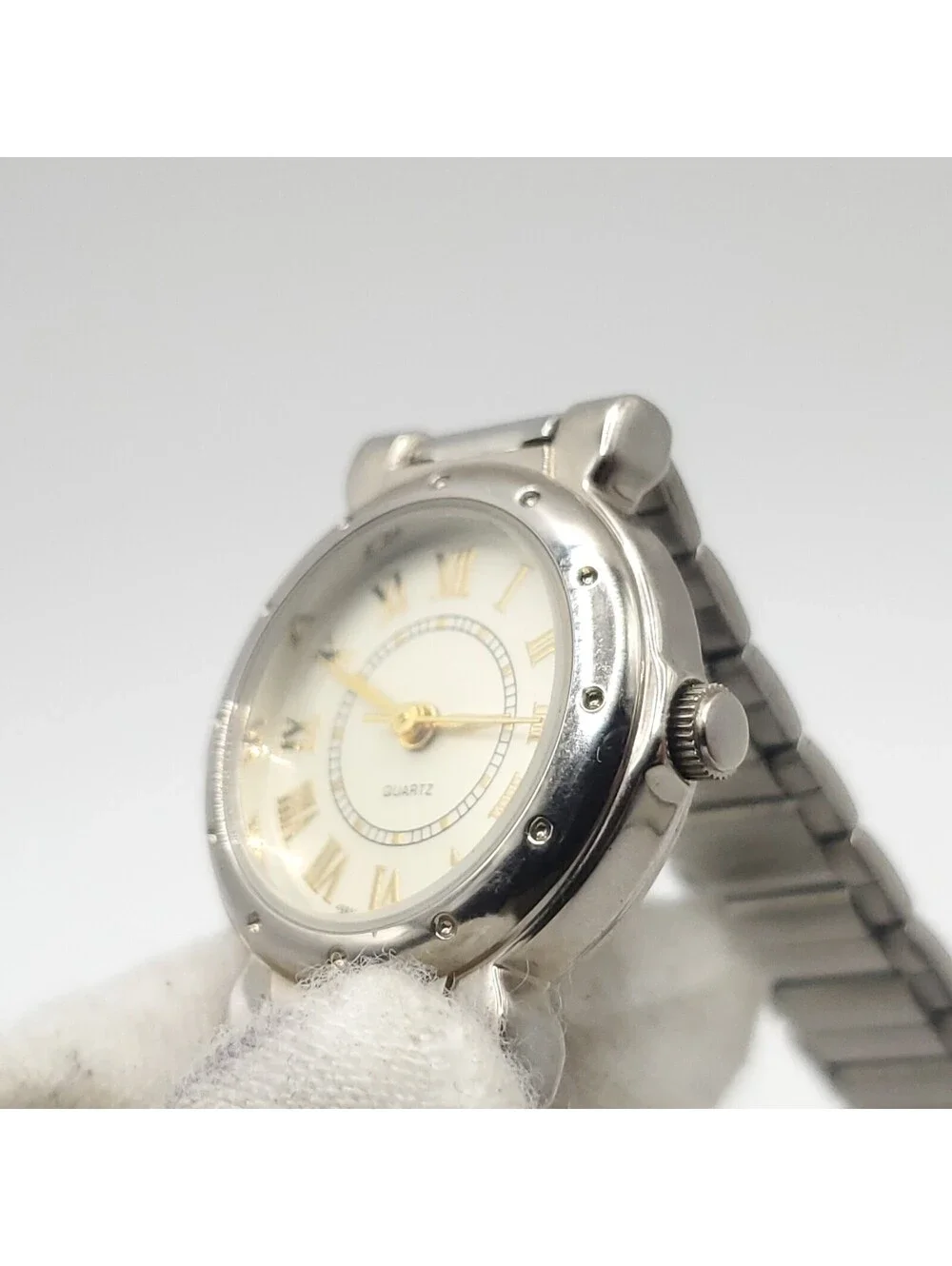 Avon Womens Quartz Watch 24mm Silver Tone Adjustable Band New Battery